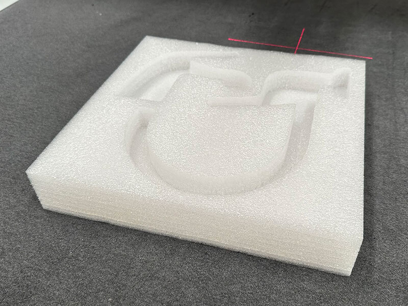 Macchina da taglio CNC per fogli di schiuma EPE