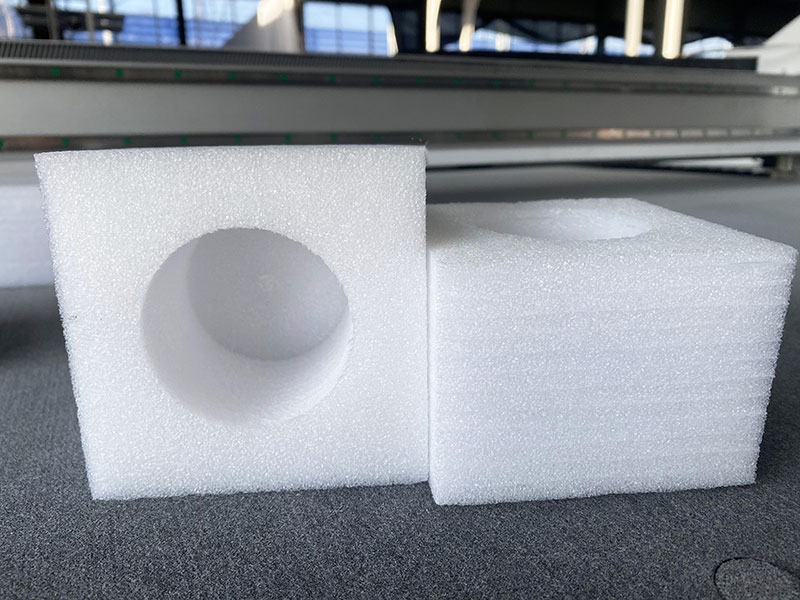 EPE Foam Board CNC-leikkaus- ja kaiverruskone