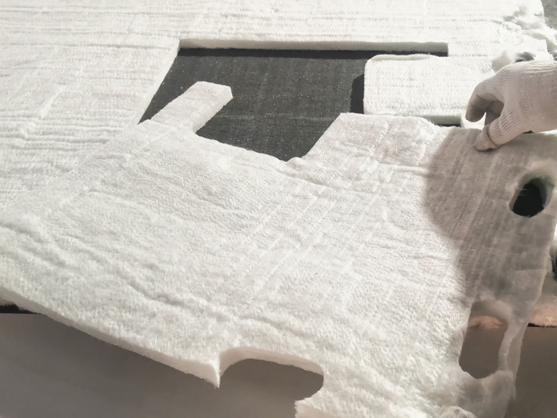 Aerogel isolasie kombers vilt CNC snymasjien 