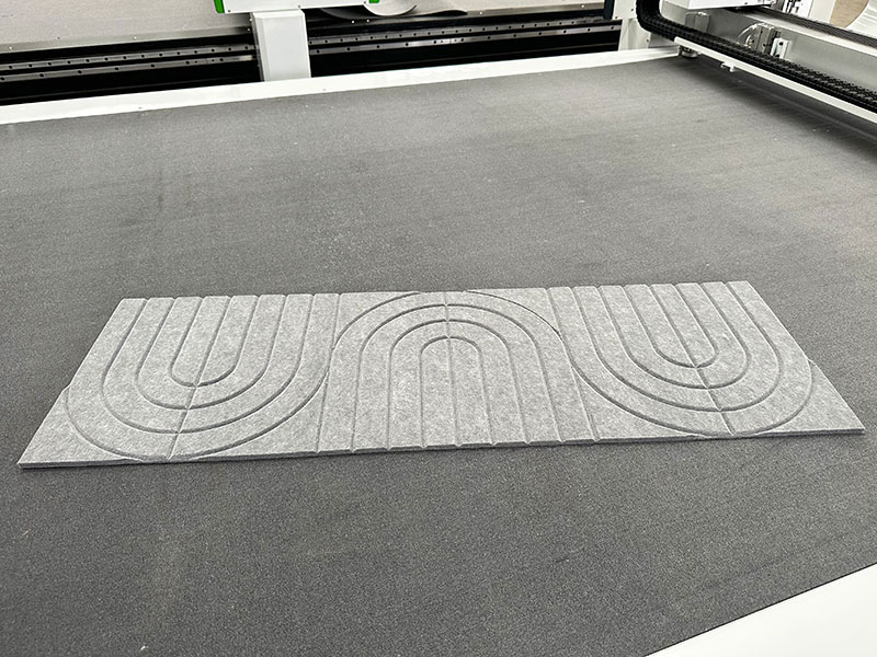 เครื่องตัด CNC เพื่อตัดและร่องแผงอคูสติก PET Felt
