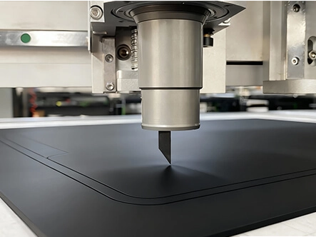 Come scegliere le migliori tecniche operative per le macchine da taglio per guarnizioni CNC: una guida completa alla sicurezza e all'efficienza
