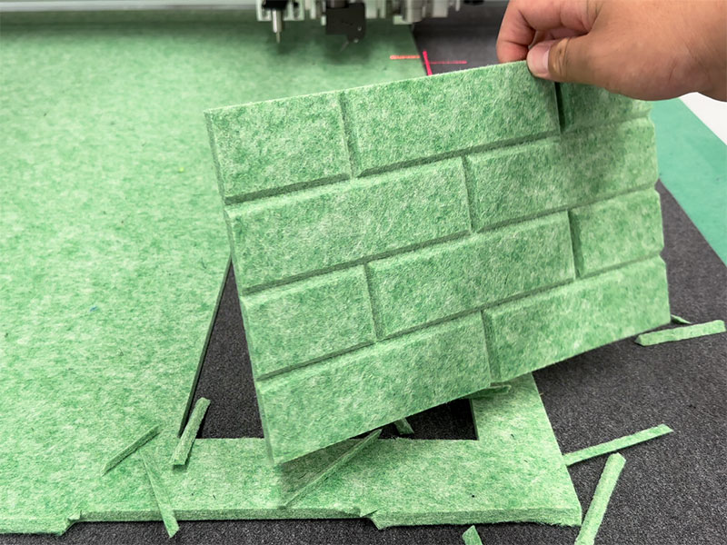 Bagaimana Mesin CNC Potong Dan Alur Poliester Gentian PET Dirasai