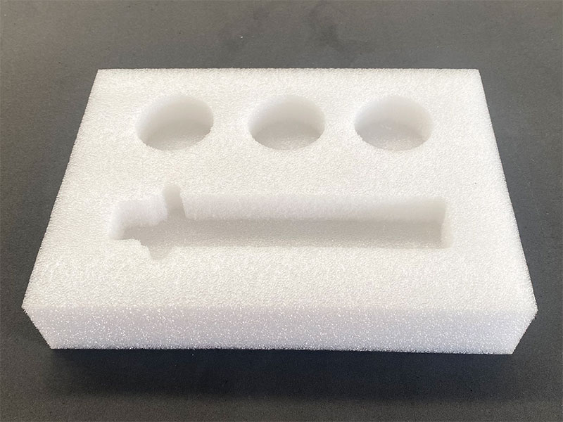 Mașină de tăiat cu cuțit oscilant CNC pentru foi de spumă