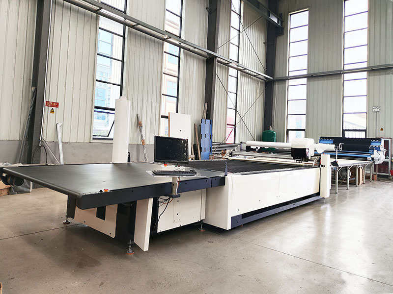 Automaattinen kangasvaate CNC-leikkauskone